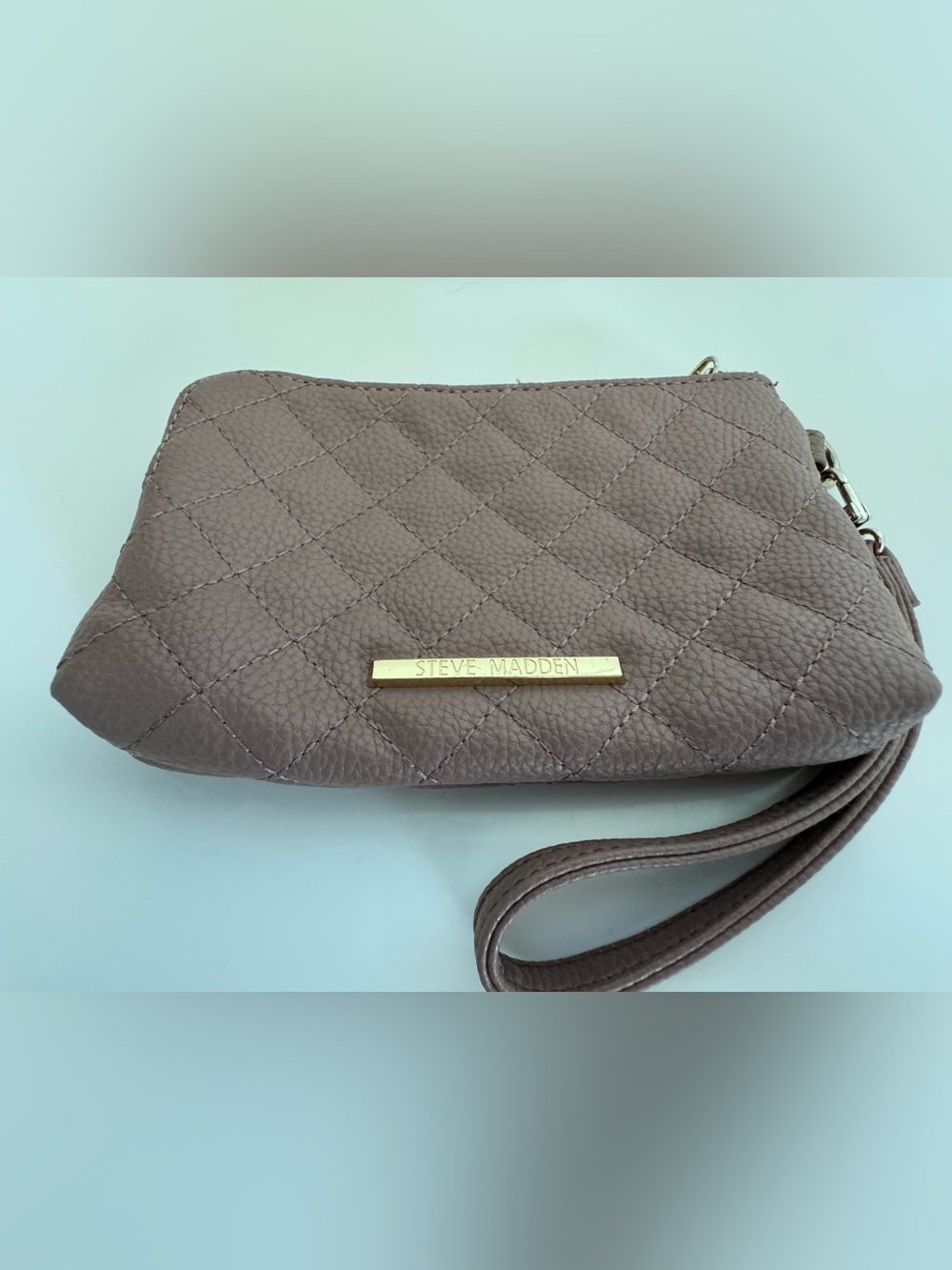 Steve Madden Quilted Wristlet Clutch Wallet Taupe Gold Zip Pouch Chic Bag Neutra - Picture 4 of 16